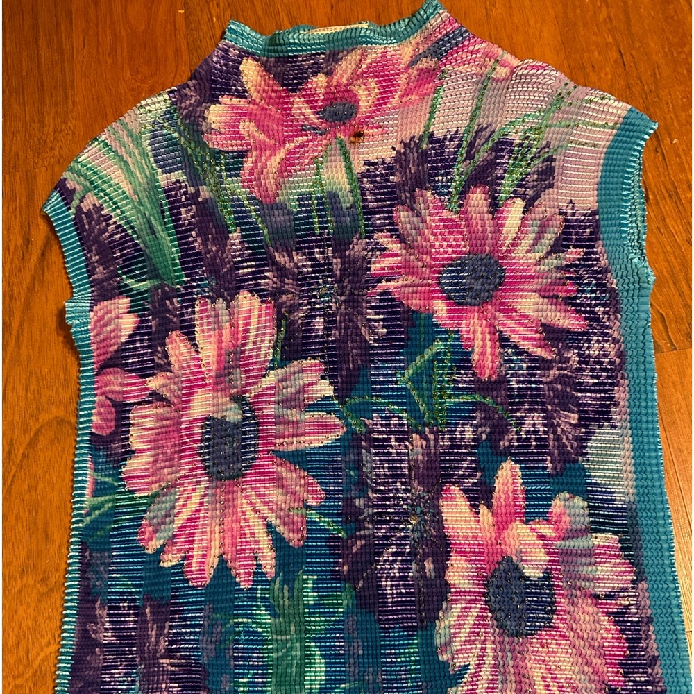 Lillie Rubin Shell turquoise with pink flowers size Large